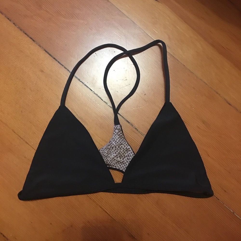 ACACIA SHAKA TOP MED